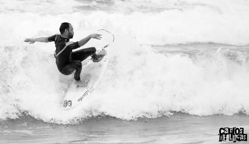 Foto: Carlos de Lucas. Surfista: Fernando Ferrao